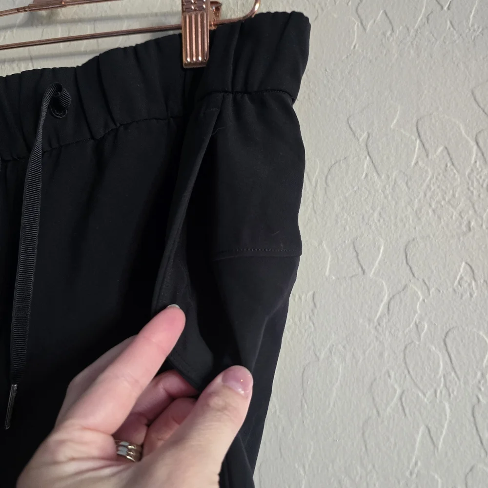 Lululemon On the‎ Fly Crop Pants 23